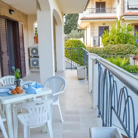 Homiday - Micaene 4*