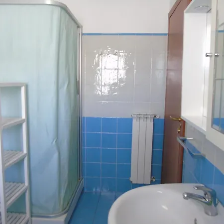 Homiday - Micaene Pineto