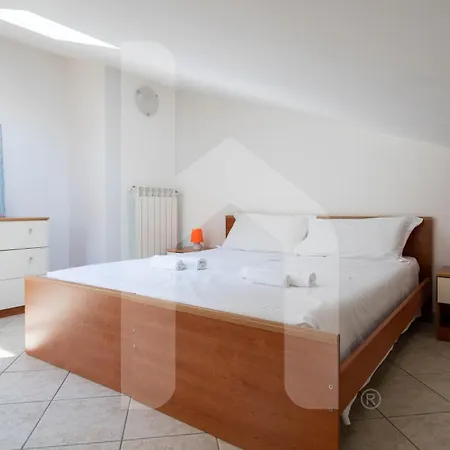 Homiday - Micaene Aparthotel Pineto