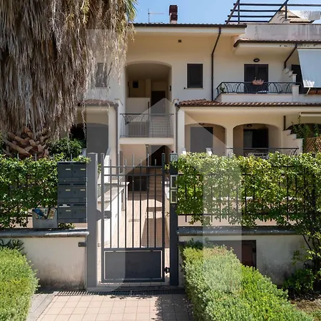 Aparthotel Homiday - Micaene 4*