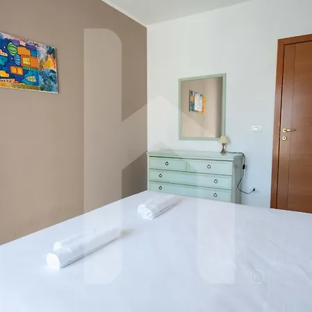 Homiday - Micaene 4*