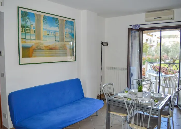 Homiday - Micaene Aparthotel