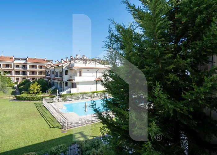 Homiday - Micaene Aparthotel