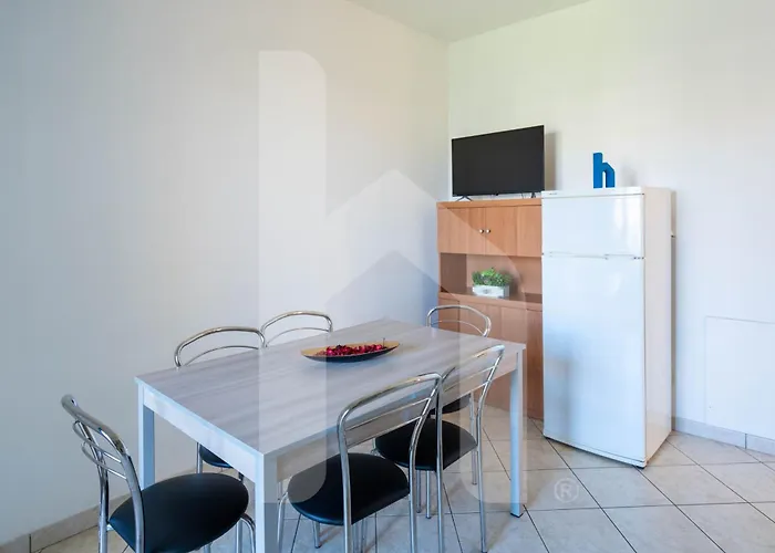 Homiday - Micaene 4*