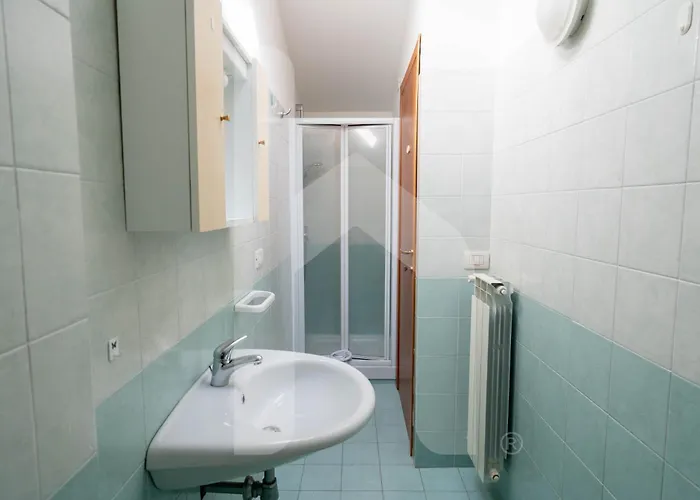 Homiday - Micaene Pineto