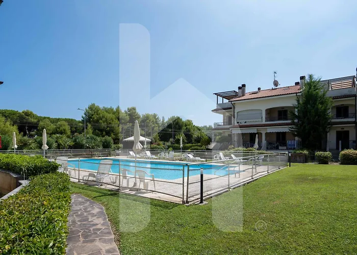 Aparthotel Homiday - Micaene