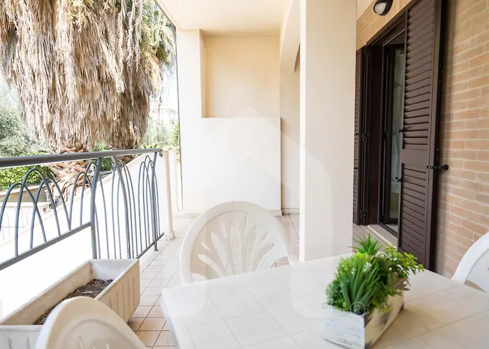 Homiday - Micaene 4*