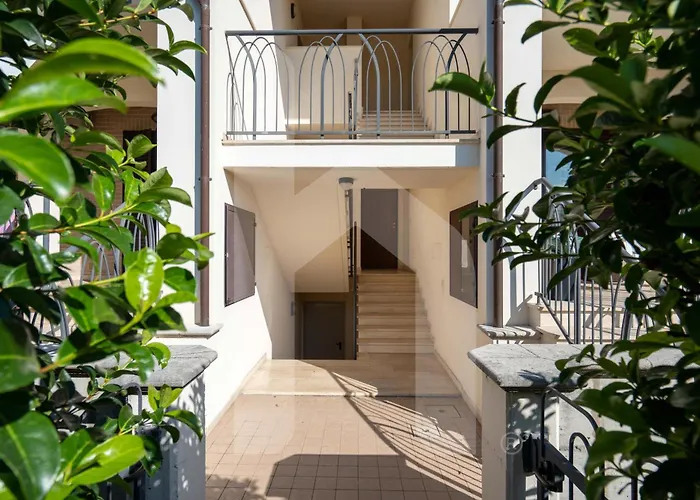 Homiday - Micaene Aparthotel