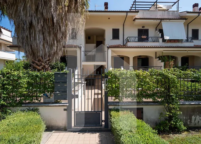 アパートホテル Homiday - Micaene 4*