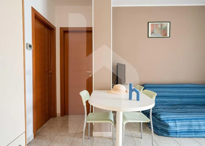 Homiday - Micaene Aparthotel Pineto